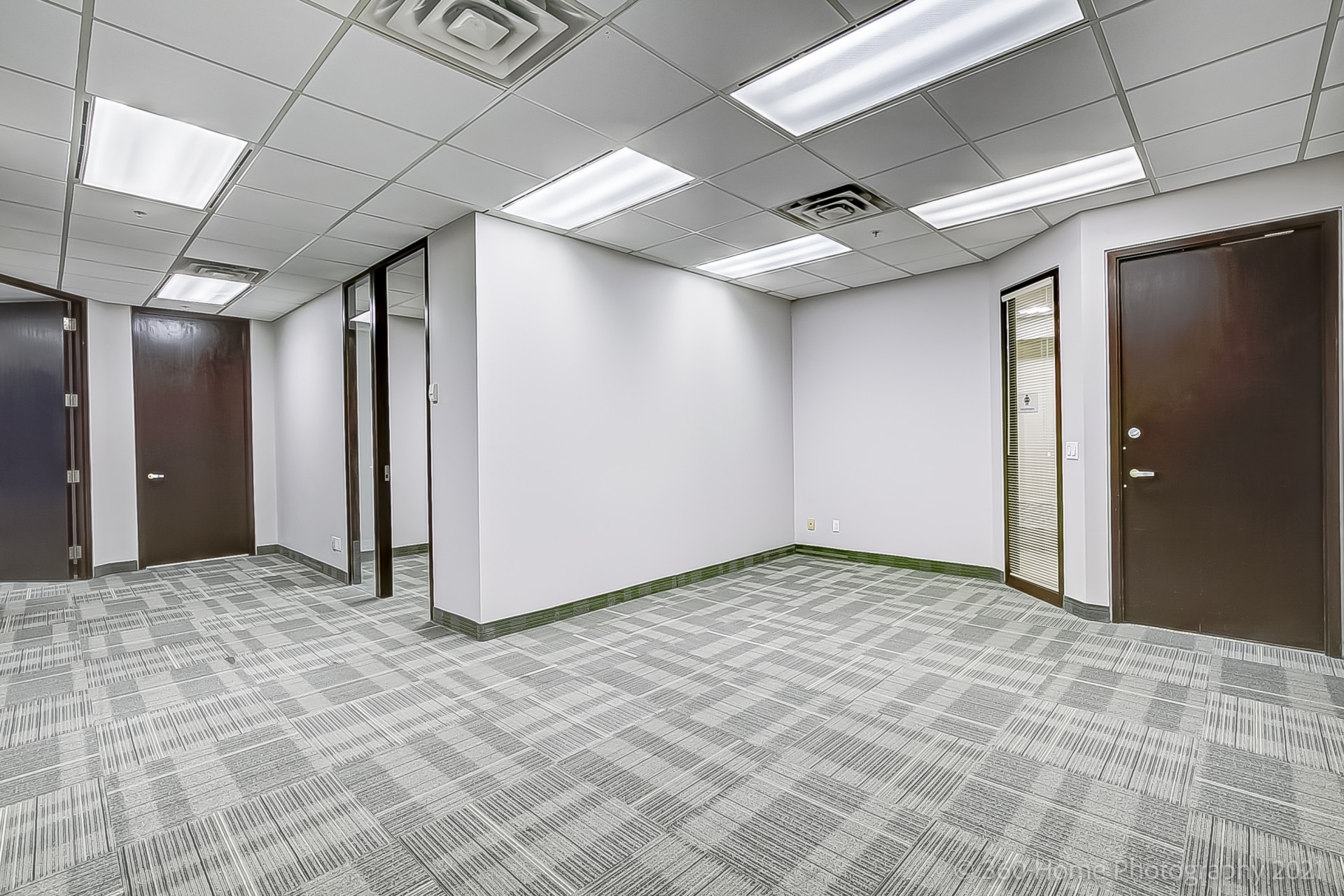 90 Adelaide St W, Toronto, ON à louer Photo intérieure– Image 1 sur 3