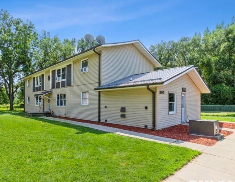301-306 Larson Ct, Hillsdale, IL à vendre - Photo de l’immeuble – Image 3 sur 9