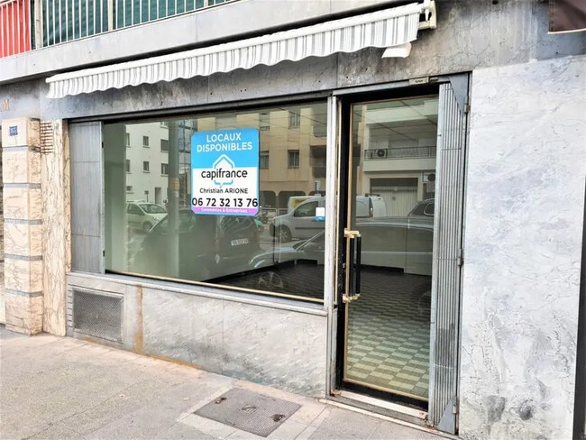 Plus de détails pour Local commercial à louer