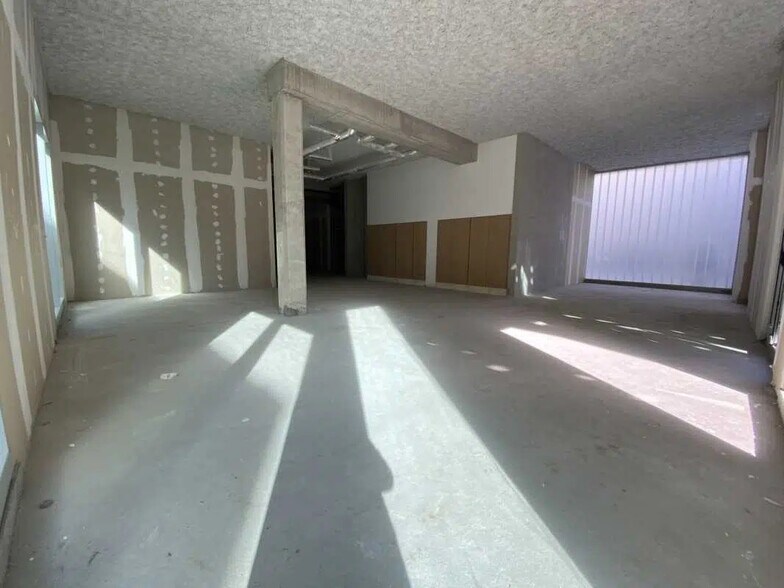 Bureau dans Villeurbanne à vendre - Photo de l’immeuble – Image 3 sur 14
