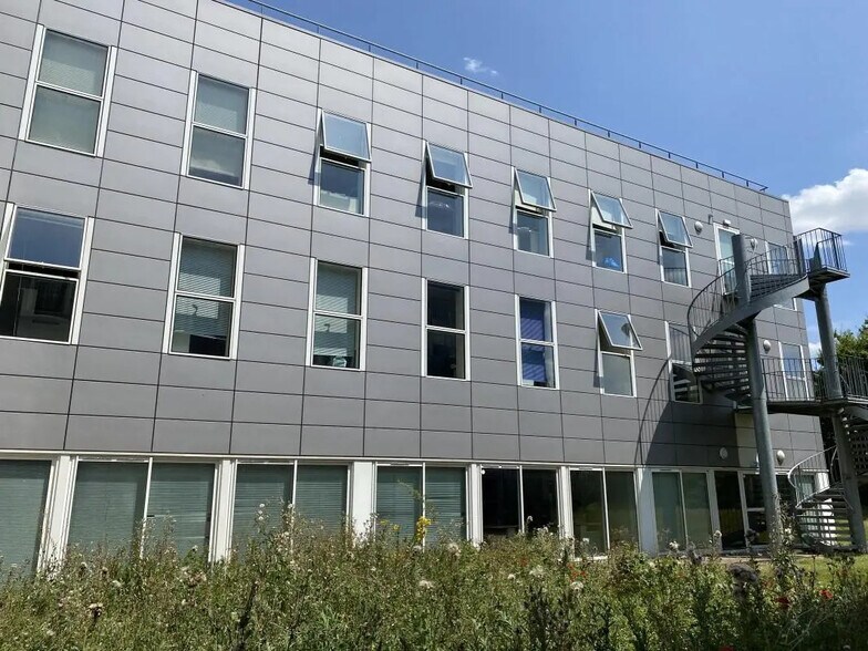 Bureau dans Rennes à vendre - Photo de l’immeuble – Image 1 sur 7