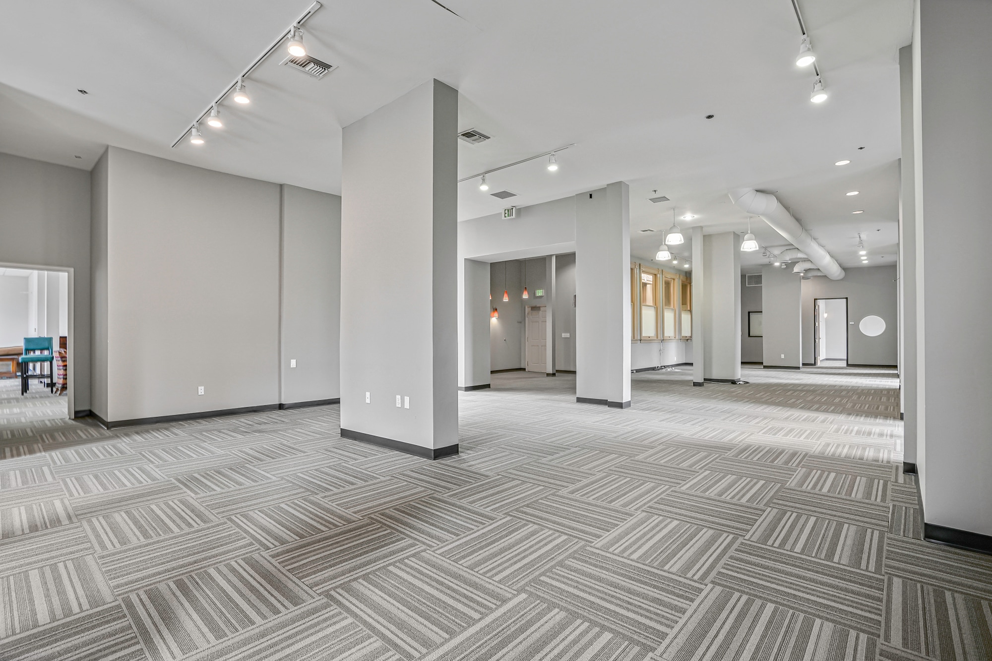 400-426 E St, San Diego, CA à vendre Photo intérieure– Image 1 sur 7