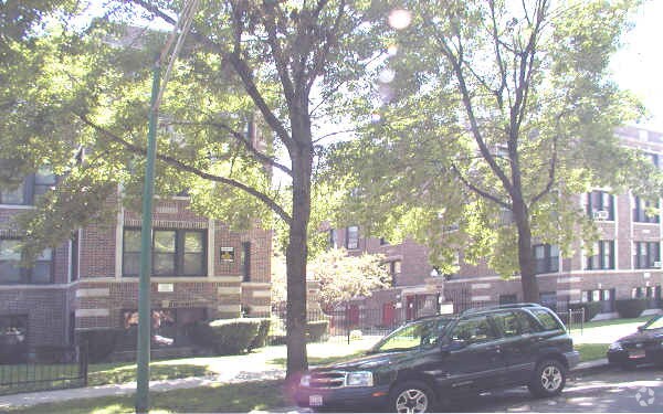 6849-6875 S Crandon Ave, Chicago, IL à vendre - Photo de l’immeuble – Image 2 sur 7