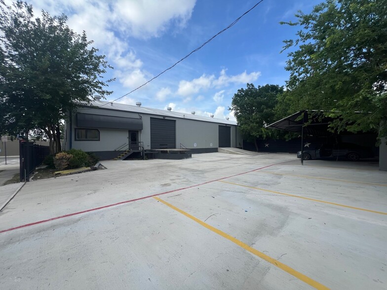 1303 W Commerce St, San Antonio, TX à louer - Photo de l’immeuble – Image 3 sur 22