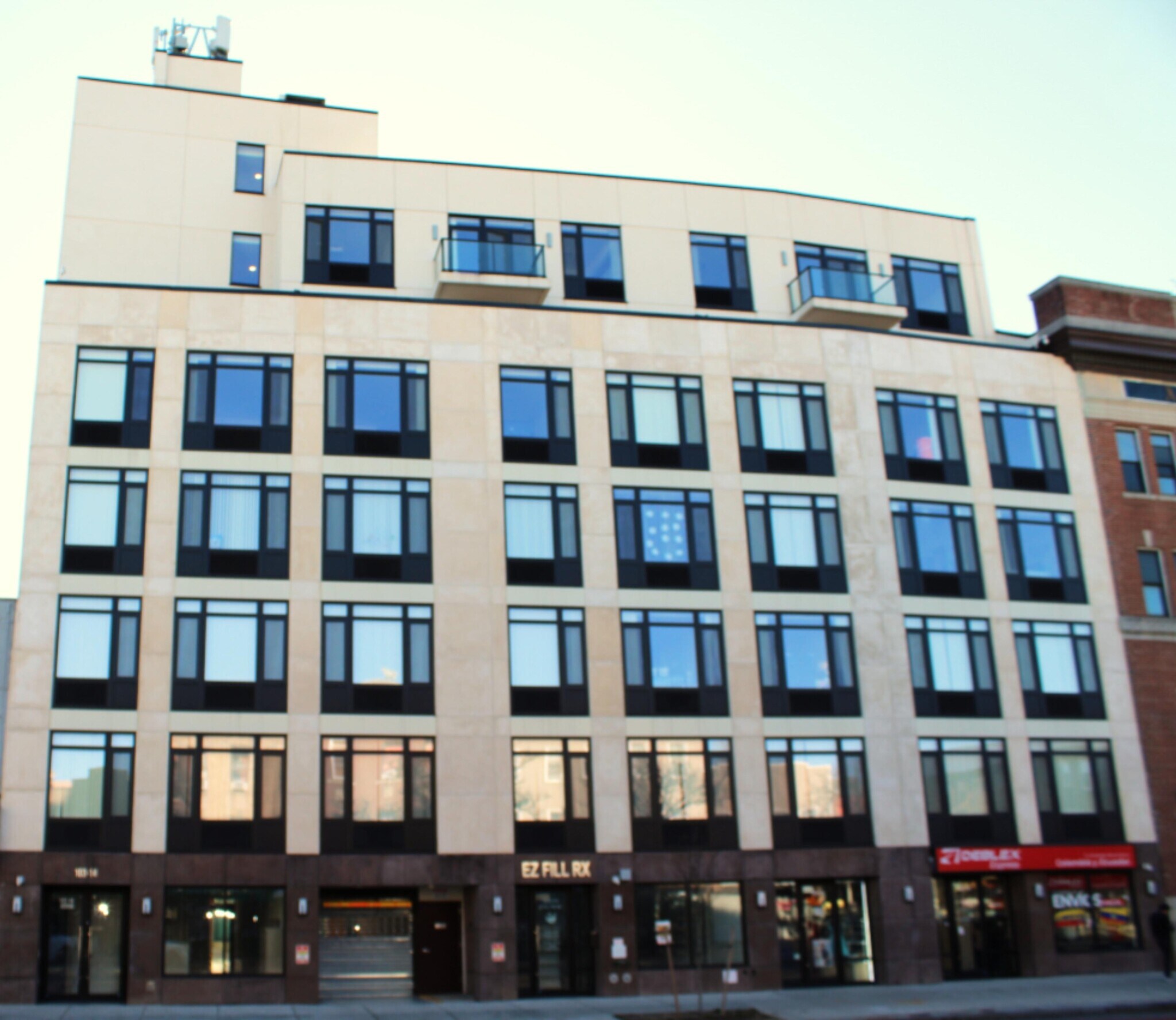 10312 Northern Blvd, Flushing, NY à vendre Photo principale– Image 1 sur 18