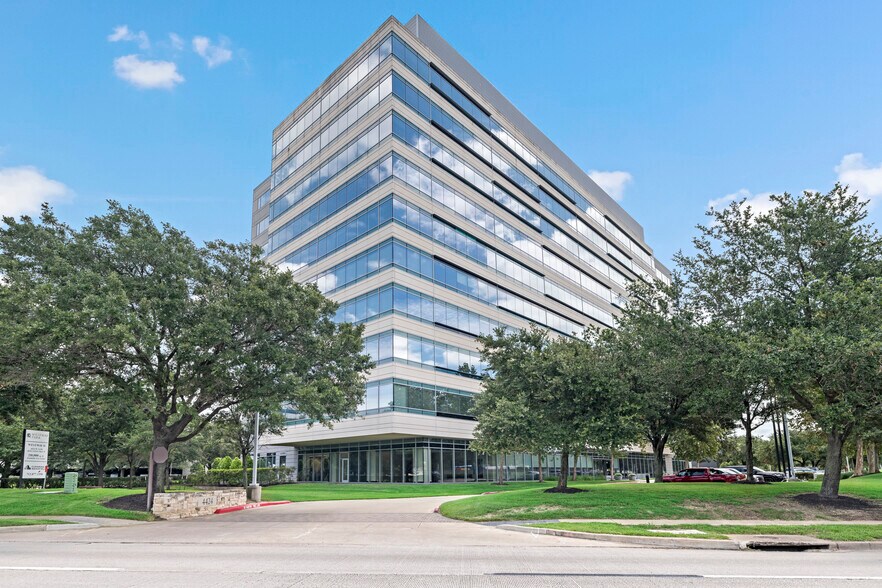 4424 W Sam Houston Pky N, Houston, TX à louer - Photo de l’immeuble – Image 1 sur 59