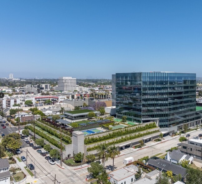 11355 W Olympic Blvd, Los Angeles, CA à louer - Photo de l’immeuble – Image 2 sur 16