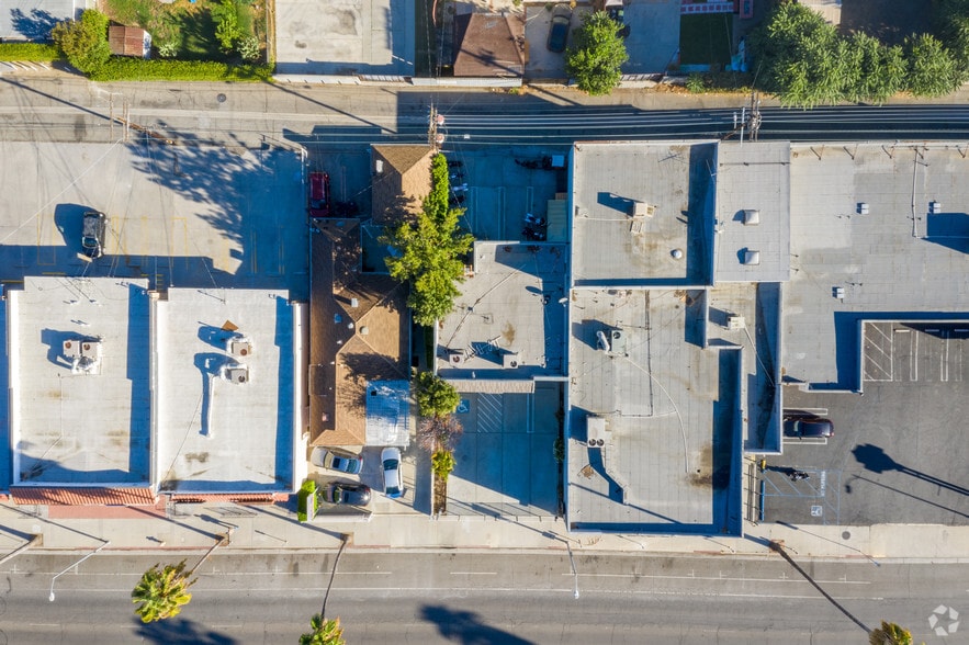 22119 Sherman Way, Canoga Park, CA à louer - Aérien – Image 3 sur 24