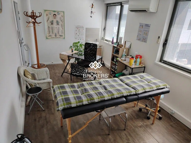 Bureau dans Grenoble à vendre - Photo de l’immeuble – Image 1 sur 12