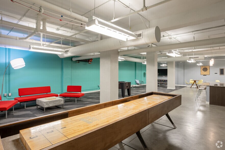 717 Locust St, Des Moines, IA à louer - Photo intérieure – Image 2 sur 30