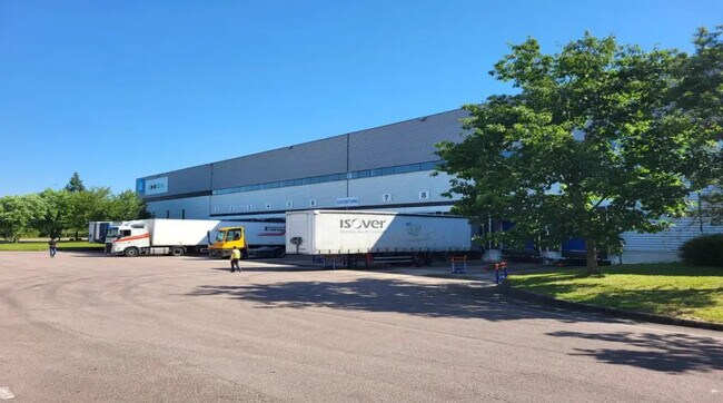 Plus de détails pour Industriel/Logistique à louer
