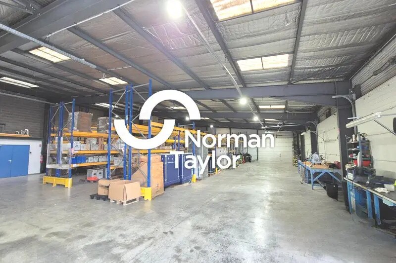 Local d’activités dans Mèze à louer Photo intérieure– Image 1 sur 5