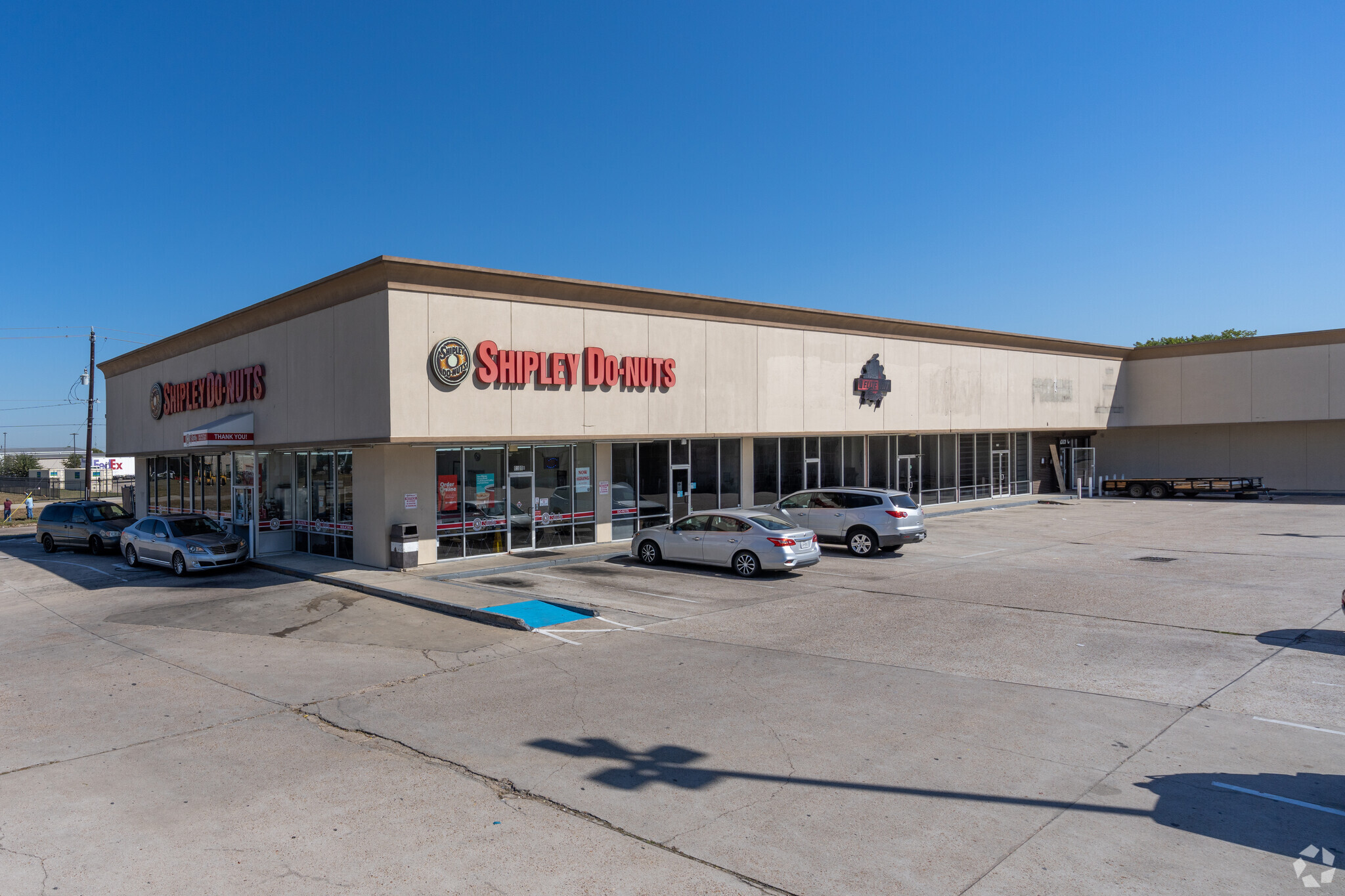9209 Gulf Fwy, Houston, TX à louer Photo principale– Image 1 sur 2