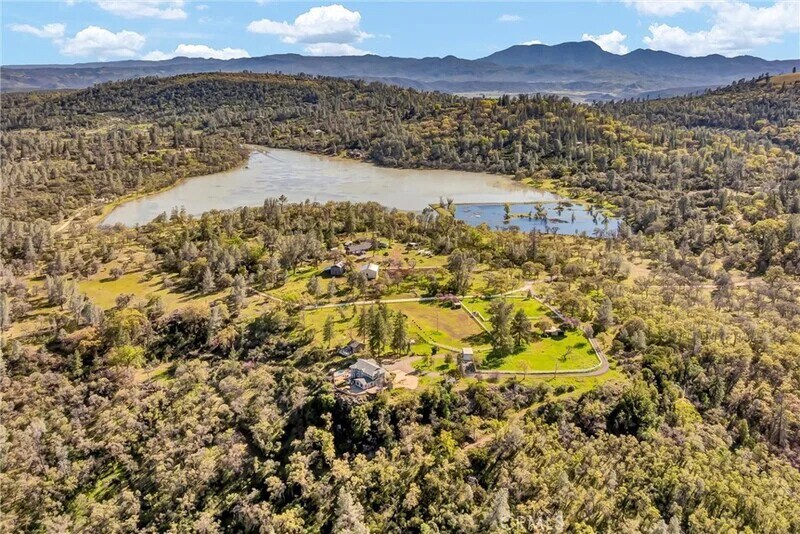 20250 Black Bass Pass, Lower Lake, CA à vendre - Photo de l’immeuble – Image 2 sur 4