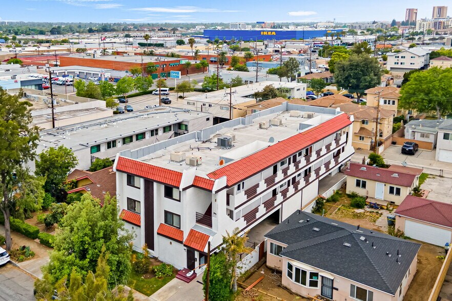1021 Linden Ave, Glendale, CA à vendre - Photo de l’immeuble – Image 2 sur 11