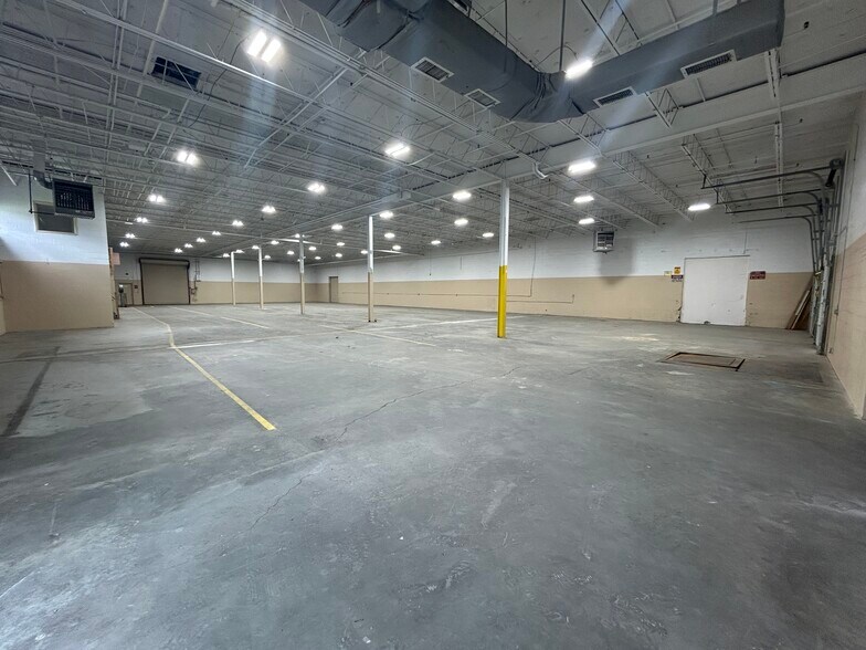 560 Main St, Hudson, MA à louer - Photo intérieure – Image 3 sur 7