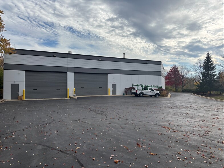 6250 Church Rd, Hanover Park, IL à louer - Photo de l’immeuble – Image 2 sur 3