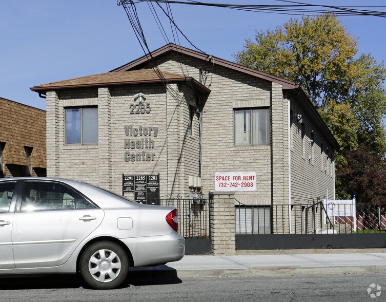 2285 Victory Blvd, Staten Island, NY à vendre - Photo de l’immeuble – Image 2 sur 22