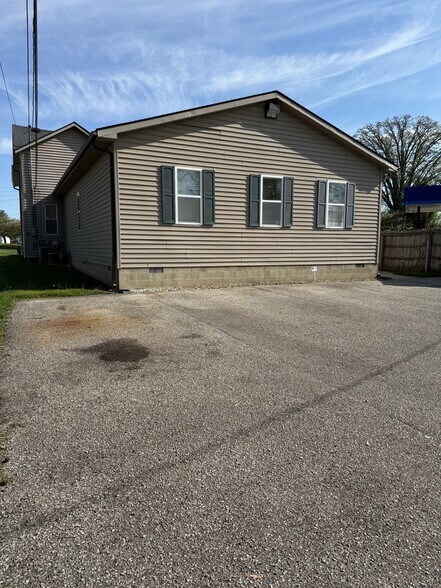 1915 Everett St, Lafayette, IN à vendre - Photo de l’immeuble – Image 2 sur 7