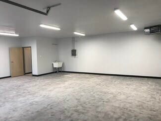 Plus de détails pour 4510 Femrite Dr, Madison, WI - Local d'activités à louer