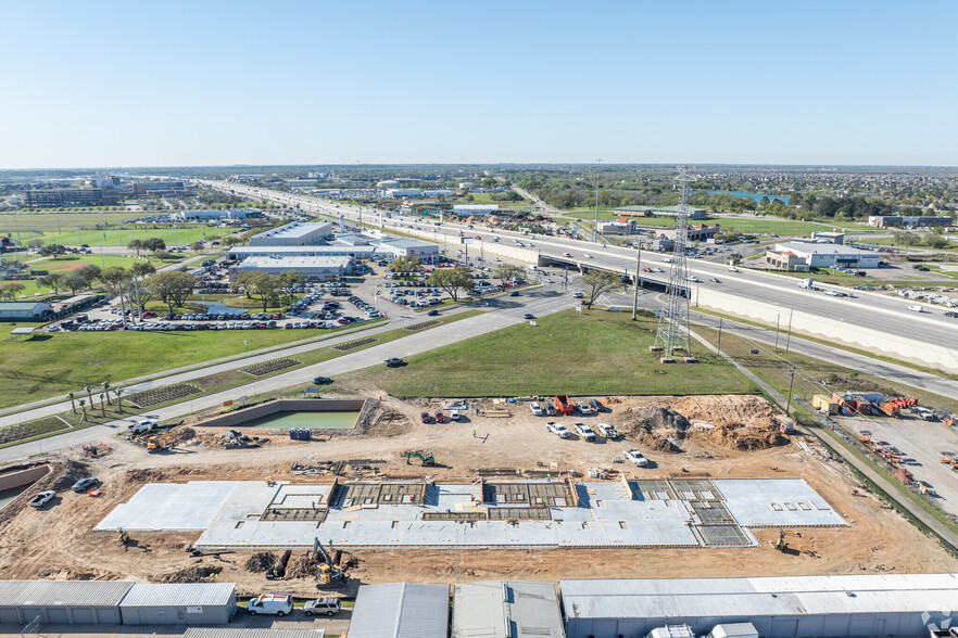 1320 W League City Pky, League City, TX à louer - Photo de l’immeuble – Image 2 sur 6