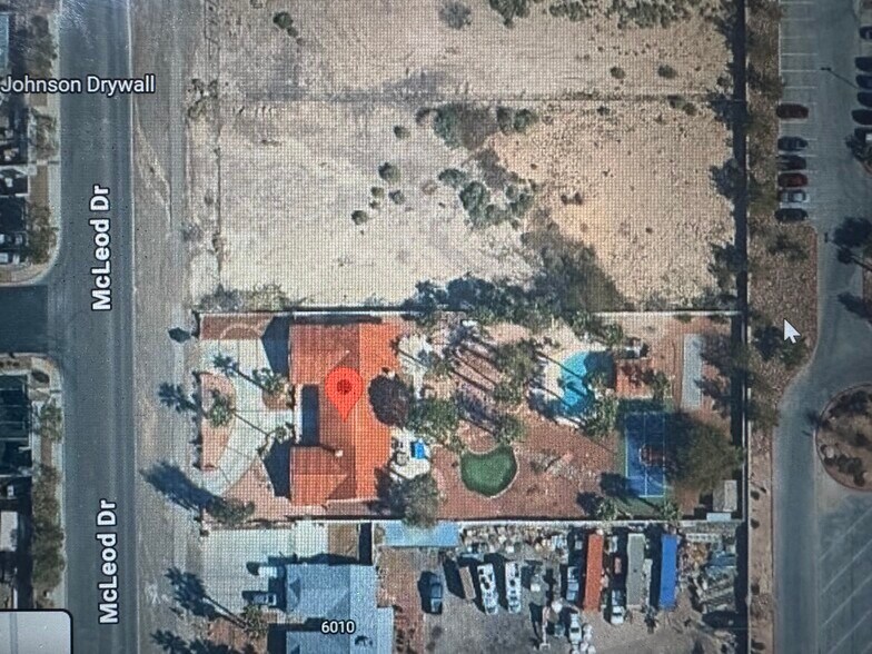 5990 McLeod Dr, Las Vegas, NV à vendre - Photo de l’immeuble – Image 2 sur 7