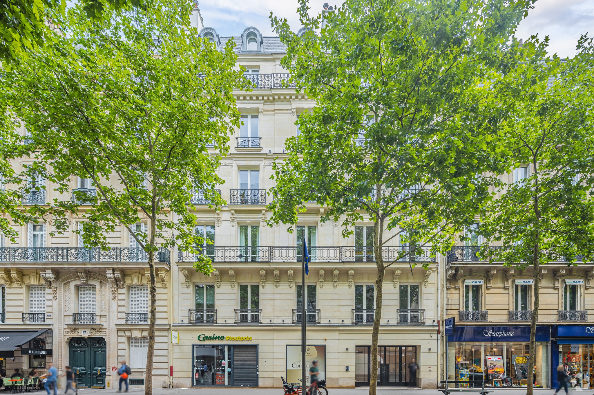 14 Avenue Franklin D. Roosevelt, Paris à louer Photo principale– Image 1 sur 8