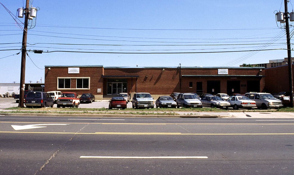 935 Brentwood Rd NE, Washington, DC à vendre - Photo de l’immeuble – Image 2 sur 5