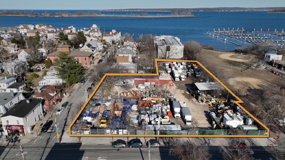 220 City Island Ave, Bronx, NY à vendre - Aérien – Image 1 sur 4