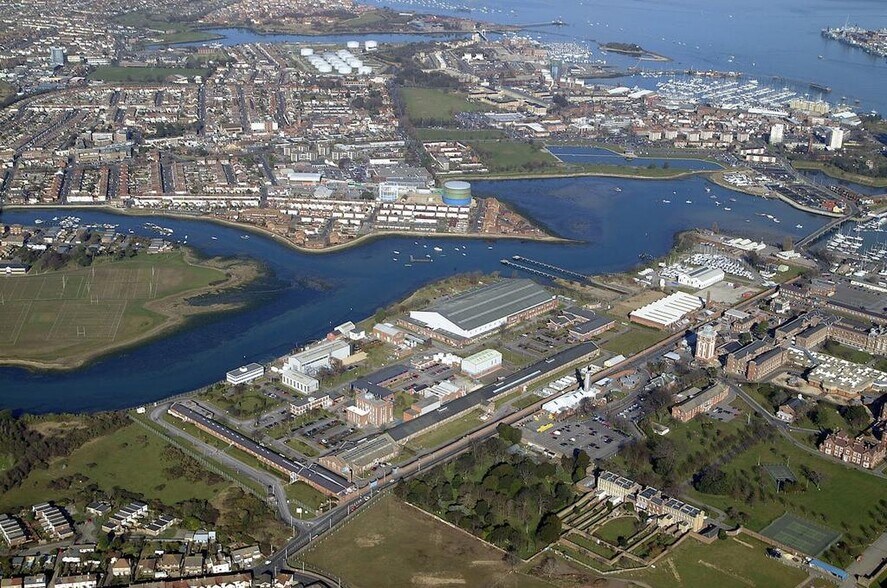 Haslar Rd, Gosport à louer - Aérien – Image 2 sur 2