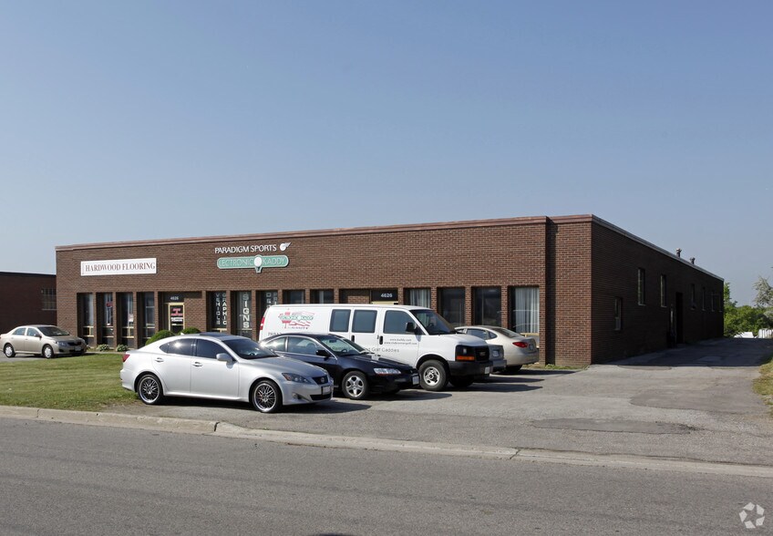 4626 Burgoyne St, Mississauga, ON à louer - Photo de l’immeuble – Image 2 sur 2