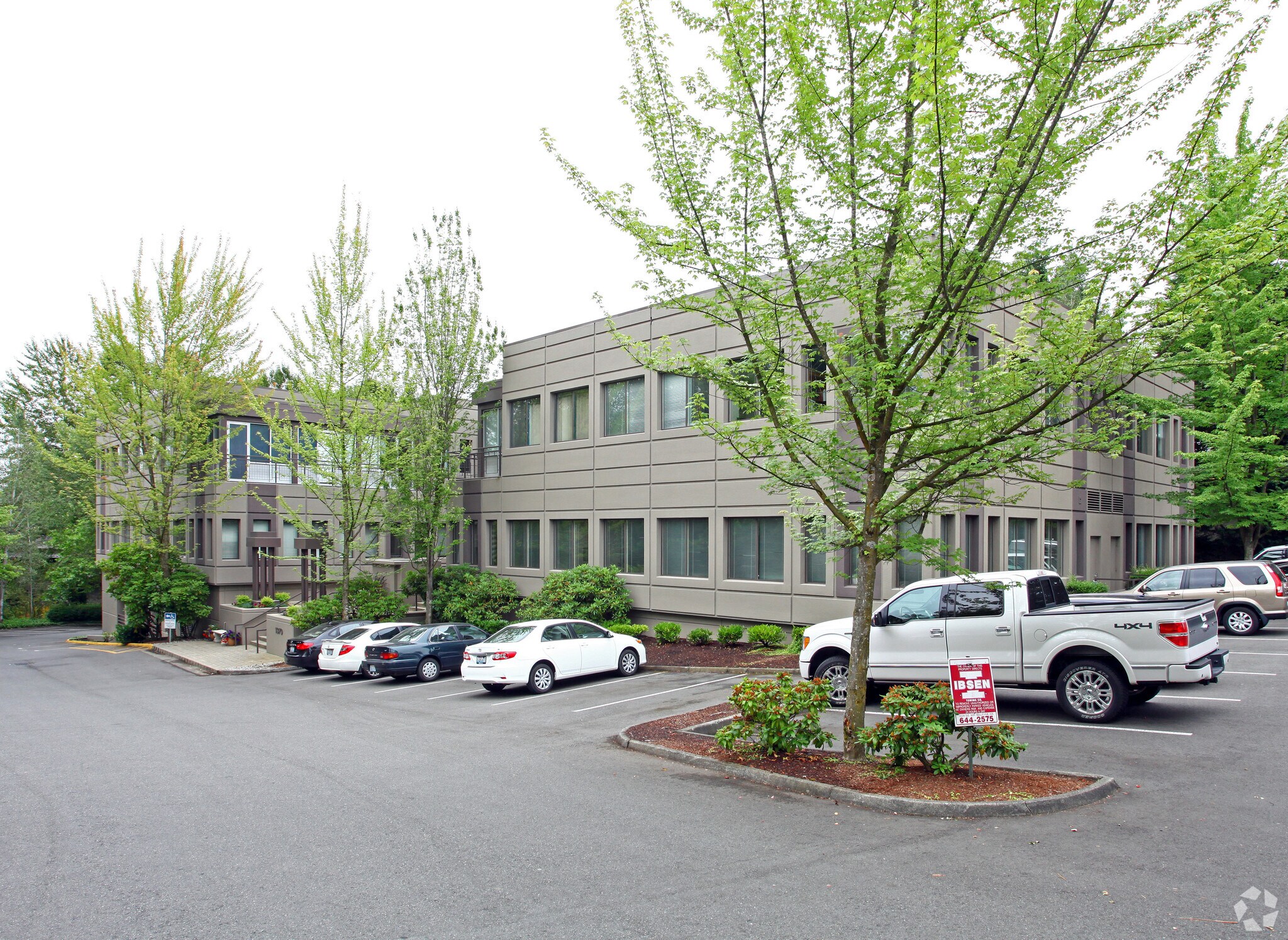 1370 116th Ave NE, Bellevue, WA à louer Photo principale– Image 1 sur 7