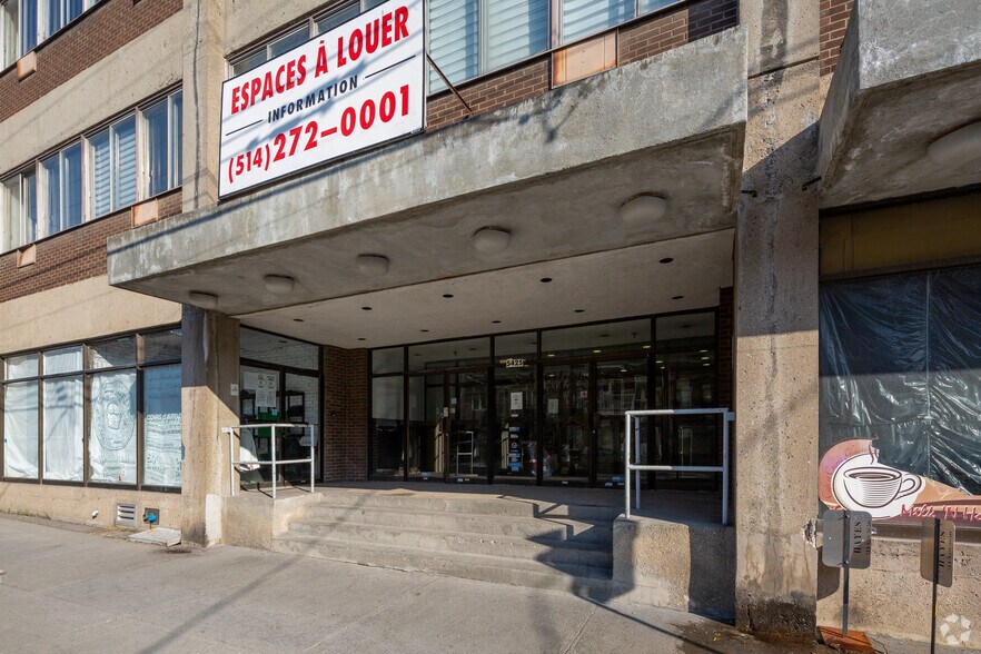 5425 Av Casgrain, Montréal, QC à louer - Photo de l’immeuble – Image 3 sur 7