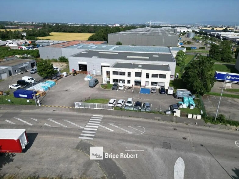 4 Rue Philippe Lebon, Genas à louer - Photo de l’immeuble – Image 3 sur 11