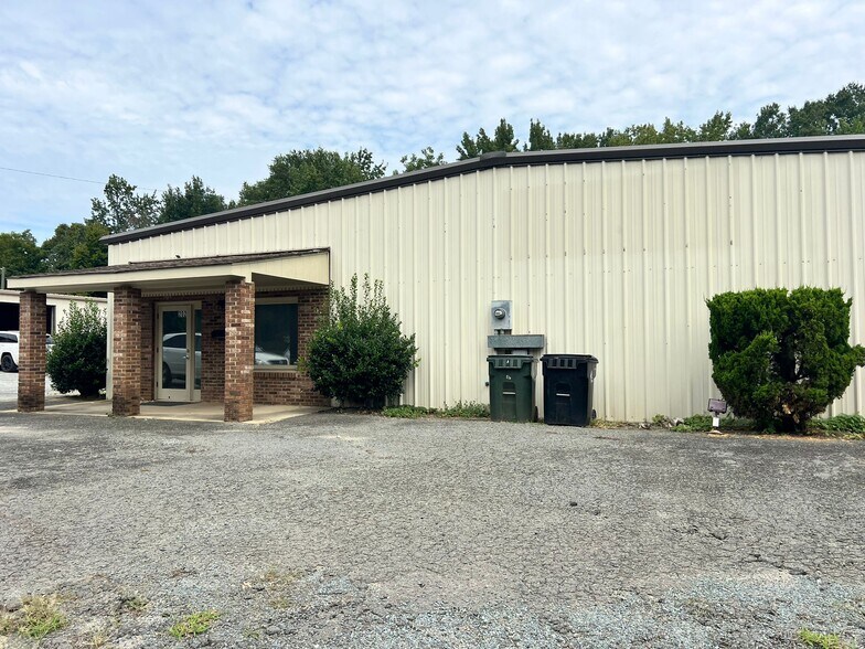 200 Pedro St, Monroe, NC à louer - Photo de l’immeuble – Image 1 sur 1