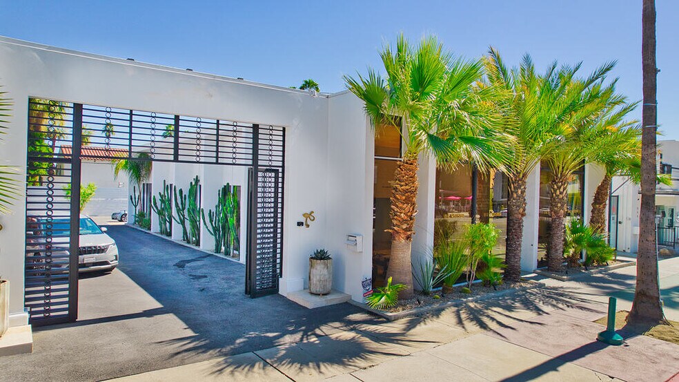 850 N Palm Canyon Dr, Palm Springs, CA à louer - Photo de l’immeuble – Image 3 sur 35