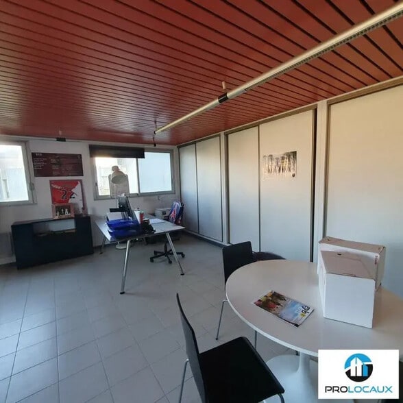 Bureau dans Eybens à louer - Photo intérieure – Image 3 sur 12