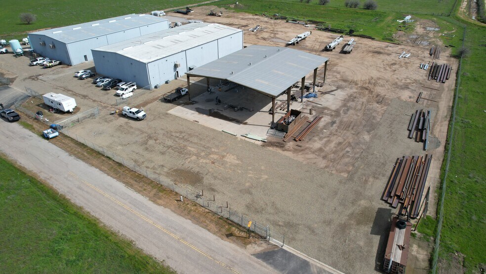 21721 Road 20, Chowchilla, CA à louer - Photo de l’immeuble – Image 3 sur 6