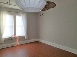 115 E 4th Ave, Mount Dora, FL à louer Photo intérieure– Image 1 sur 4