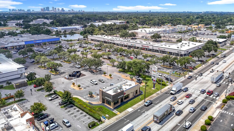 2575 E Hillsborough Ave, Tampa, FL à vendre - Photo de l’immeuble – Image 3 sur 8