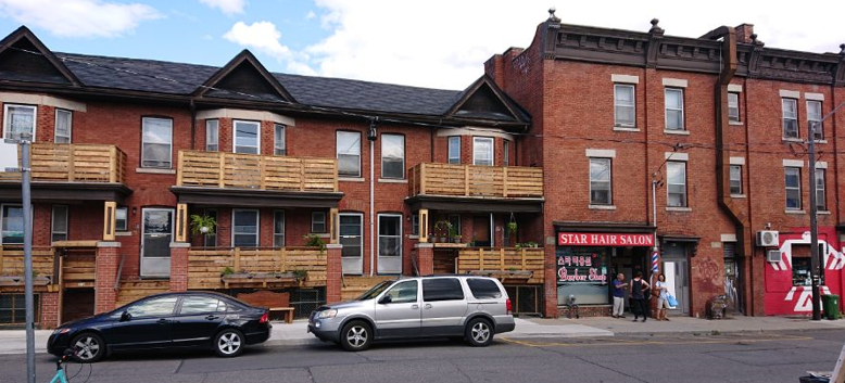 688 Bloor St W, Toronto, ON à vendre - Photo de l’immeuble – Image 3 sur 7