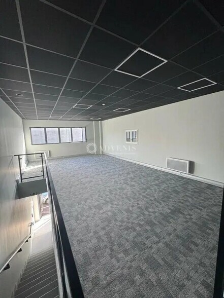 Local d’activités dans Mareuil-lès-Meaux à louer - Photo intérieure – Image 3 sur 5