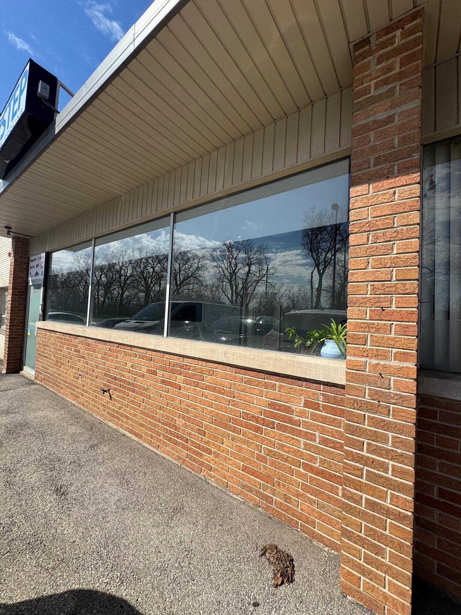 8206-8208 McCormick Blvd, Skokie, IL à louer Photo principale– Image 1 sur 7
