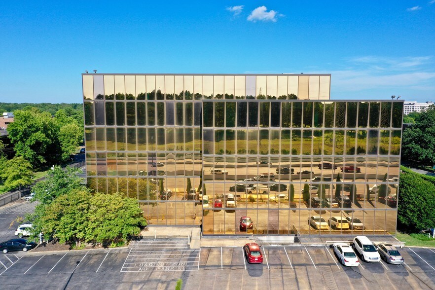 775 Ridge Lake Blvd, Memphis, TN à louer - Photo de l’immeuble – Image 3 sur 13