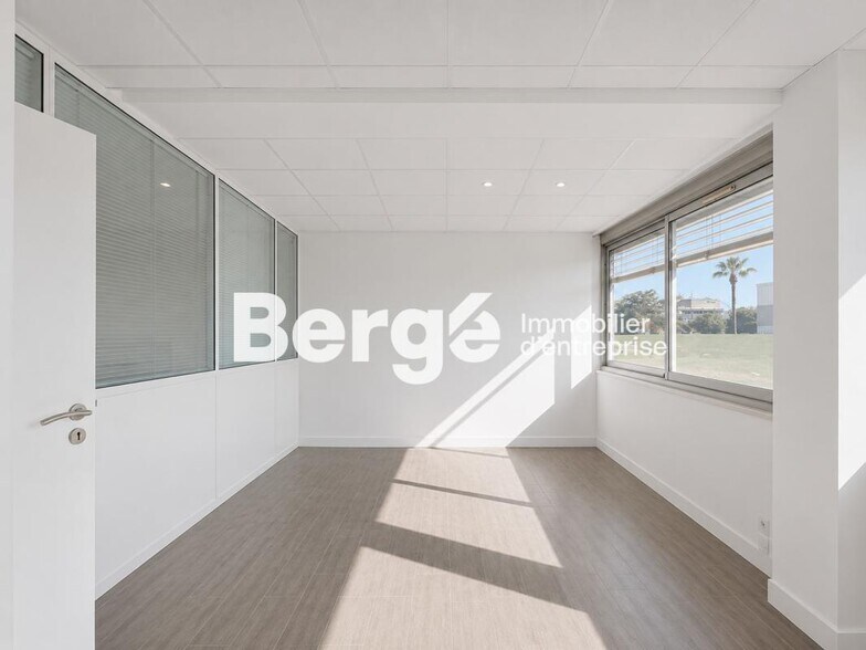 Bureau dans Nice à louer - Photo de l’immeuble – Image 3 sur 17