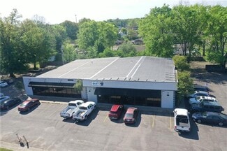 Plus de détails pour 302 E Parkway Dr, Russellville, AR - Local commercial à vendre