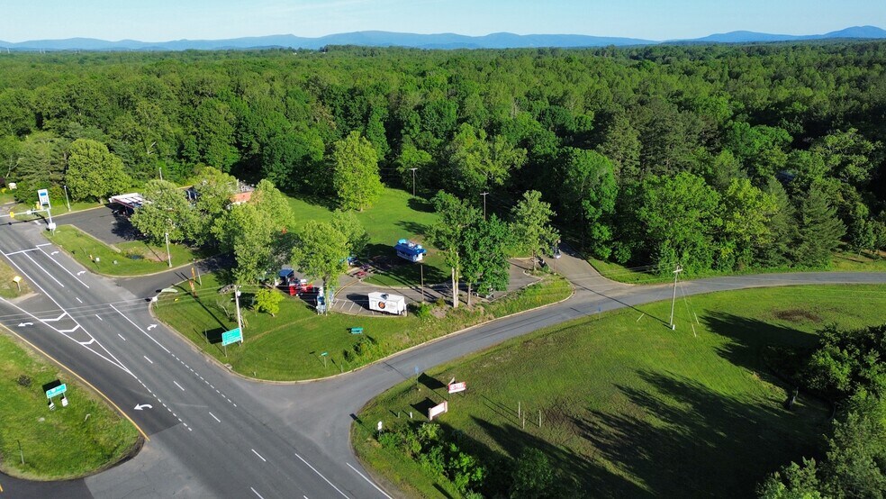 18193 Lee hwy, Amissville, VA à vendre - Photo de l’immeuble – Image 3 sur 22