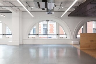 162 Oxford St, Londres à louer Photo intérieure– Image 2 sur 5