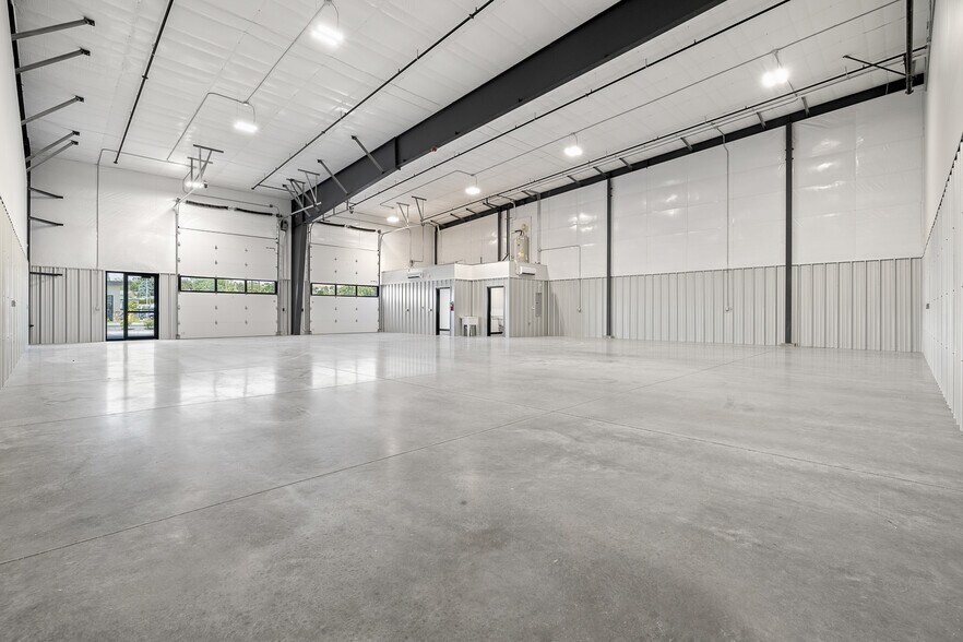 12727 NE 115th Ave, Vancouver, WA à louer - Photo de l’immeuble – Image 3 sur 5