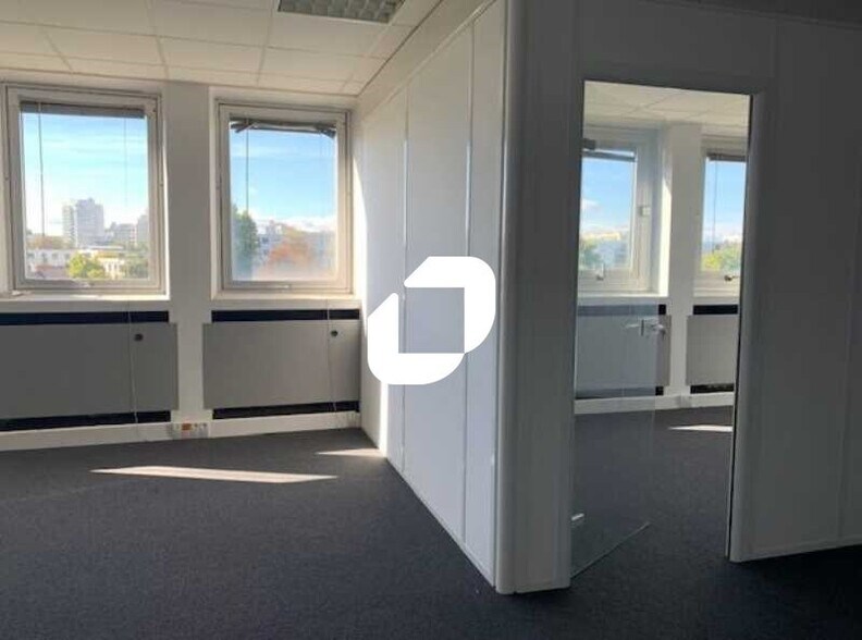 Bureau dans Marly-le-Roi à louer - Photo intérieure – Image 3 sur 5